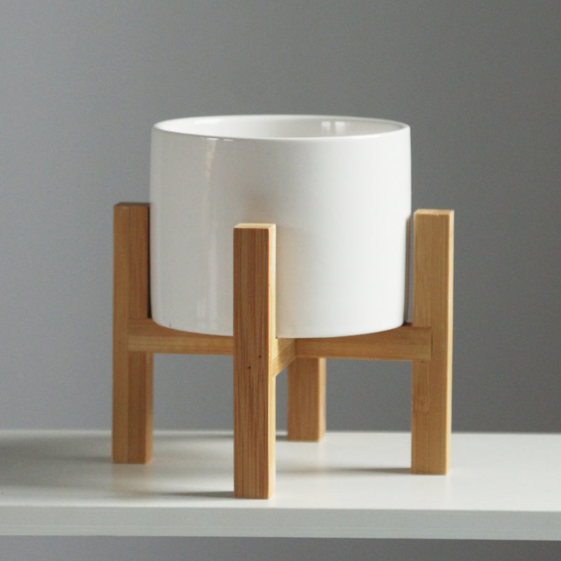 Flower Pot with Bamboo Tray Support