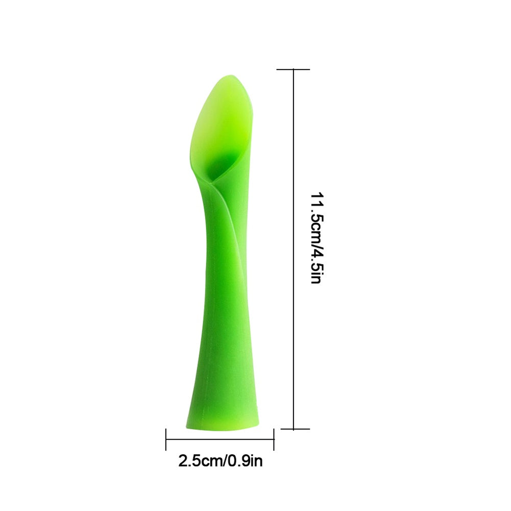 Three-dimensional bamboo leaf silicone spoon